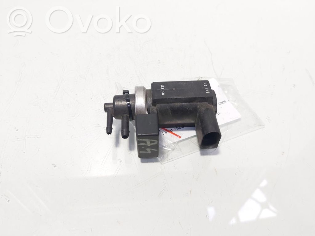 Audi A4 S4 B7 8E 8H Alipainepumppu