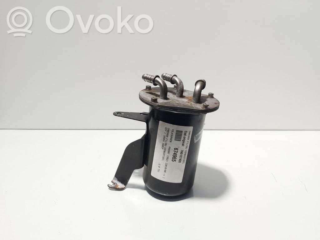 Volkswagen PASSAT B7 Boîtier de filtre à carburant 