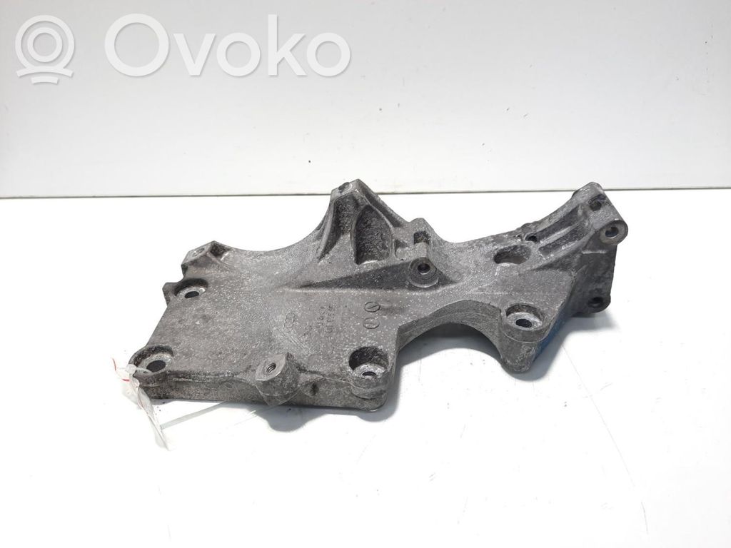 Volkswagen PASSAT B6 Supporto del generatore/alternatore