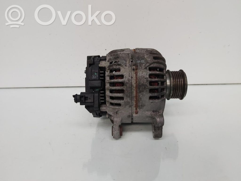 Volkswagen PASSAT B7 Generatore/alternatore