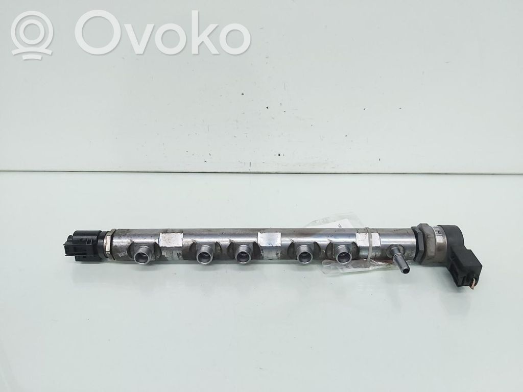 BMW 3 E92 E93 Tuyau de conduite principale de carburant 