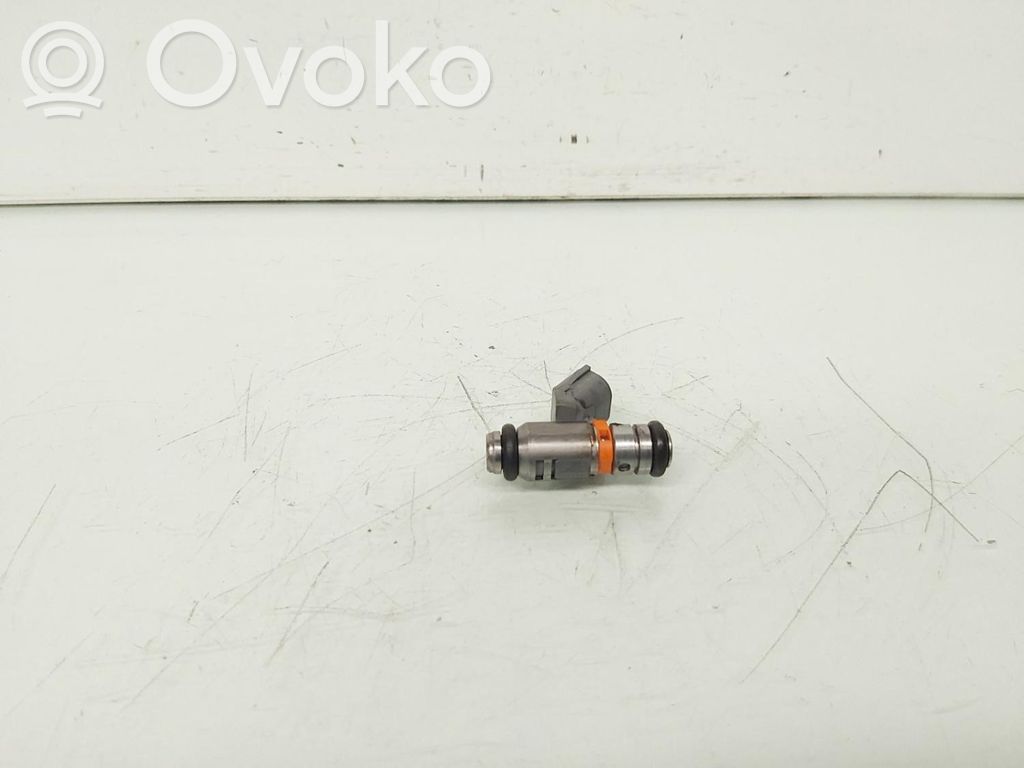 Volkswagen Golf IV Injecteur de carburant 