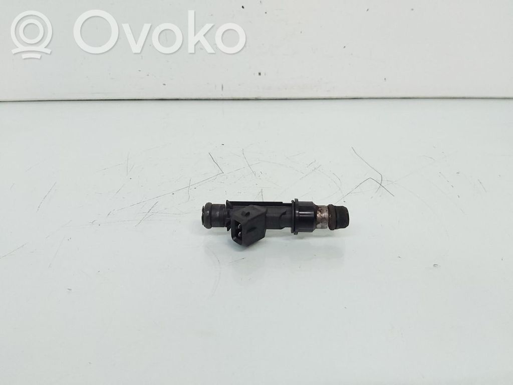 Opel Astra H Polttoainesuutin 