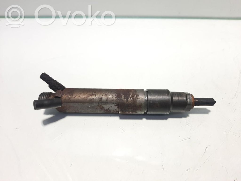 Seat Alhambra (Mk1) Wtryskiwacz paliwa 