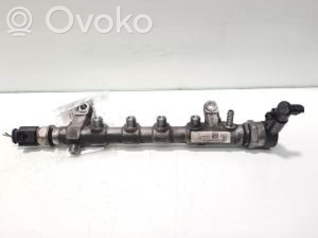 Volkswagen PASSAT B7 Tuyau de conduite principale de carburant 