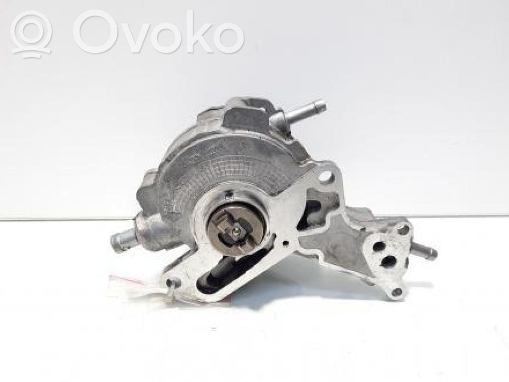 Volkswagen Golf IV Pompe à vide 