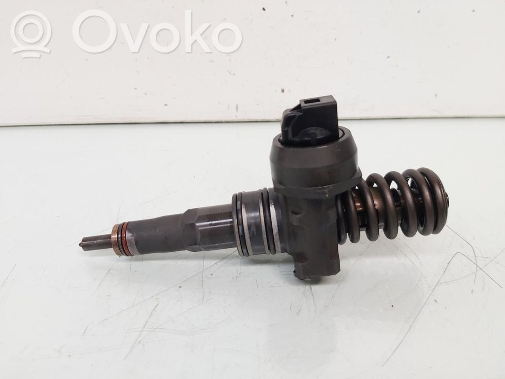 Skoda Octavia Mk2 (1Z) Injektor Einspritzdüse 