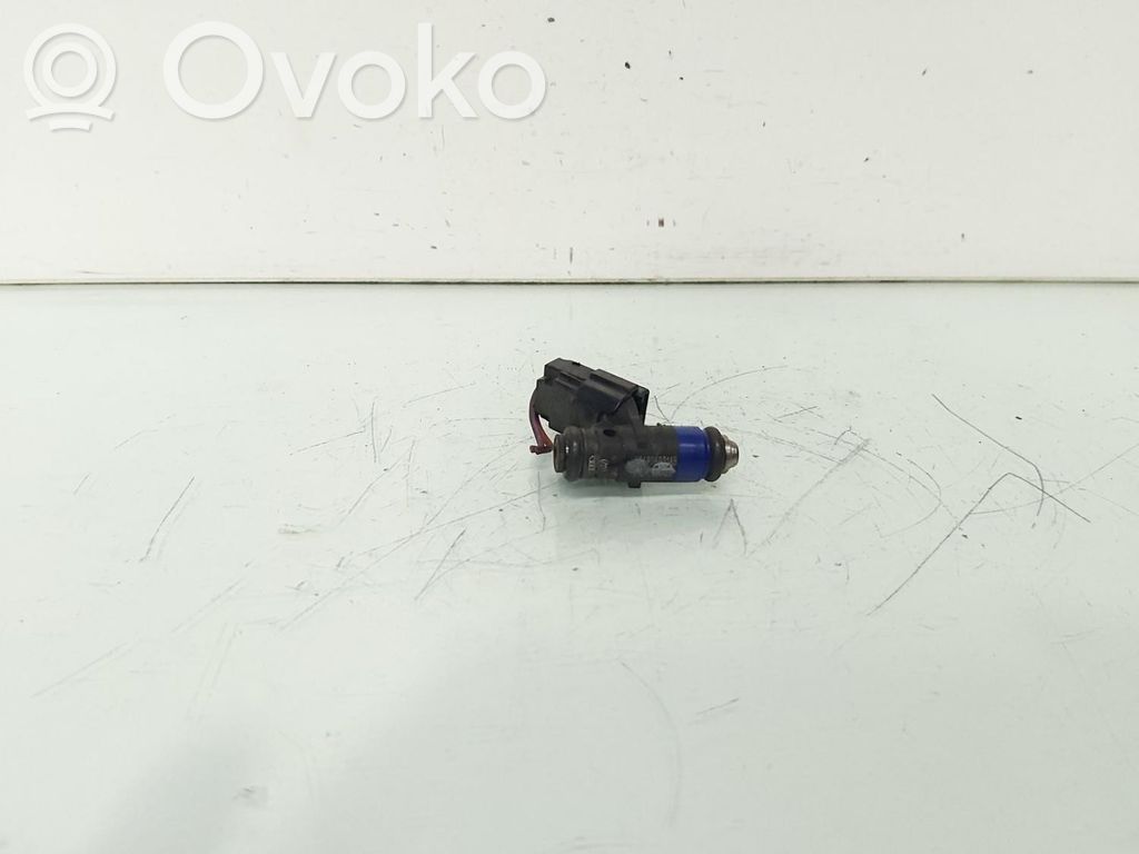 Seat Cordoba (6L) Injector combustibil 