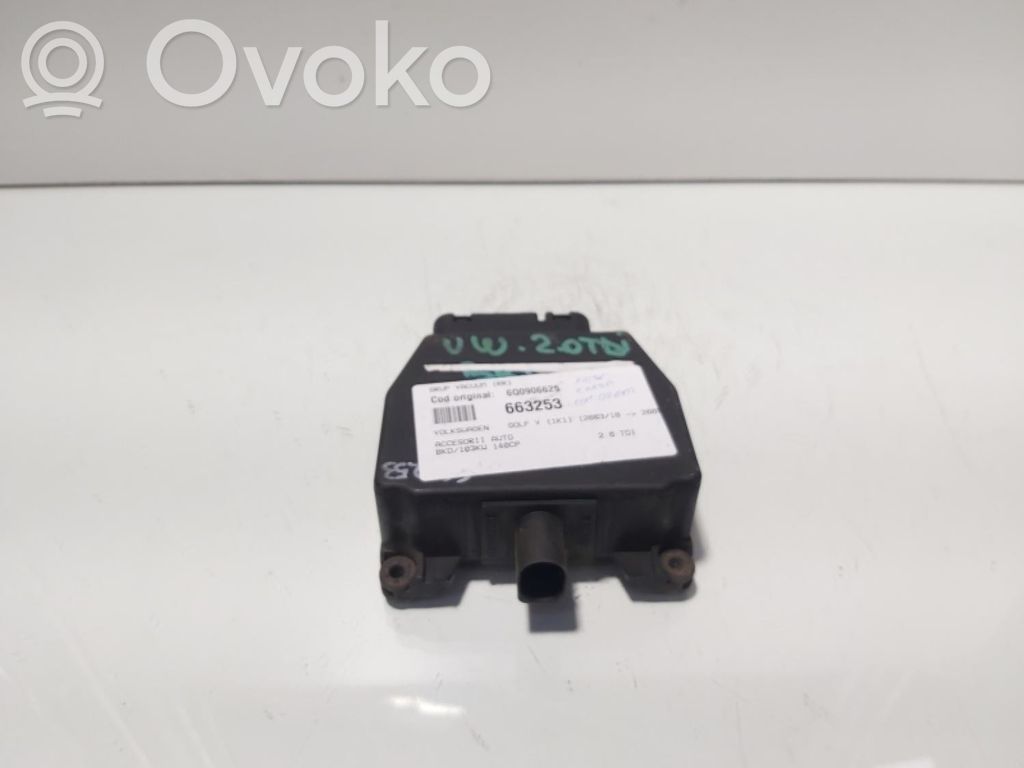 Volkswagen Golf V Unterdruckpumpe Vakuumpumpe 