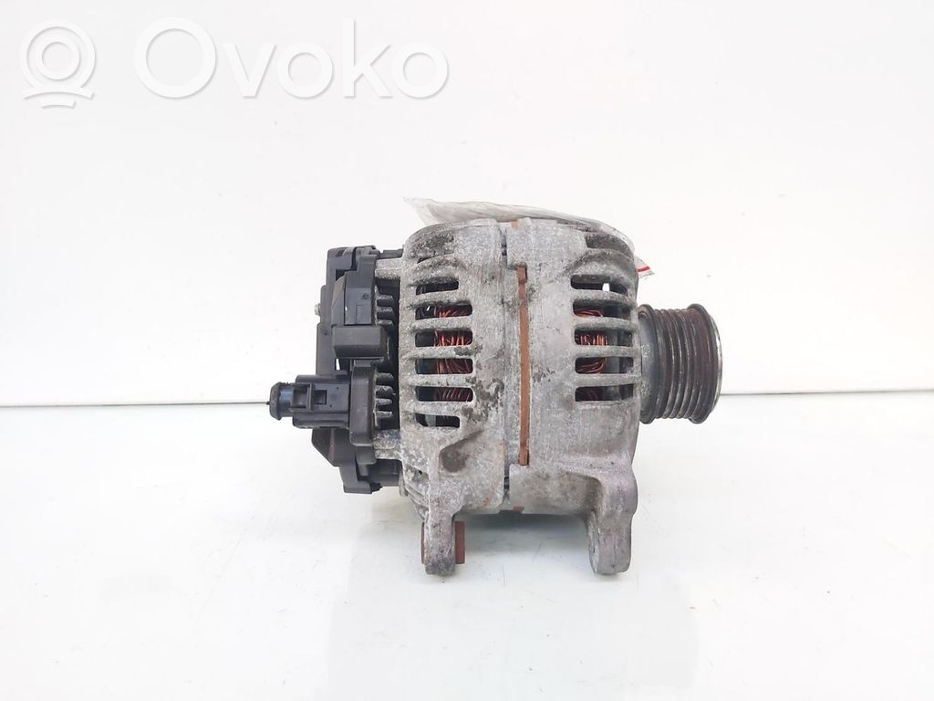 Audi A4 S4 B7 8E 8H Lichtmaschine 