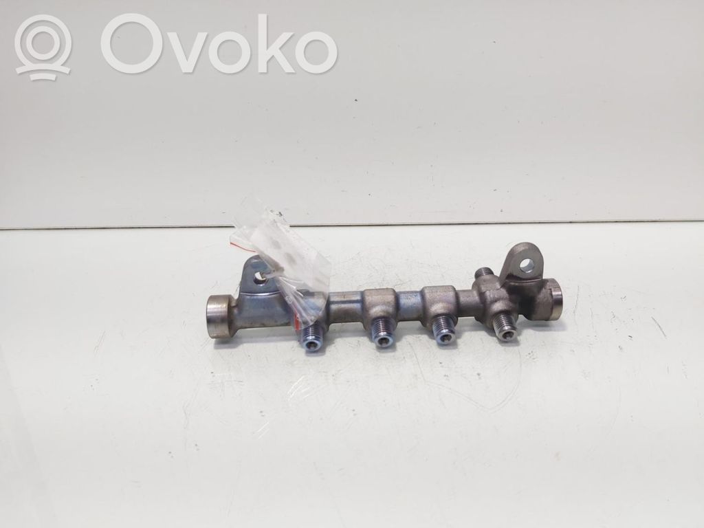 Opel Cascada Listwa wtryskowa