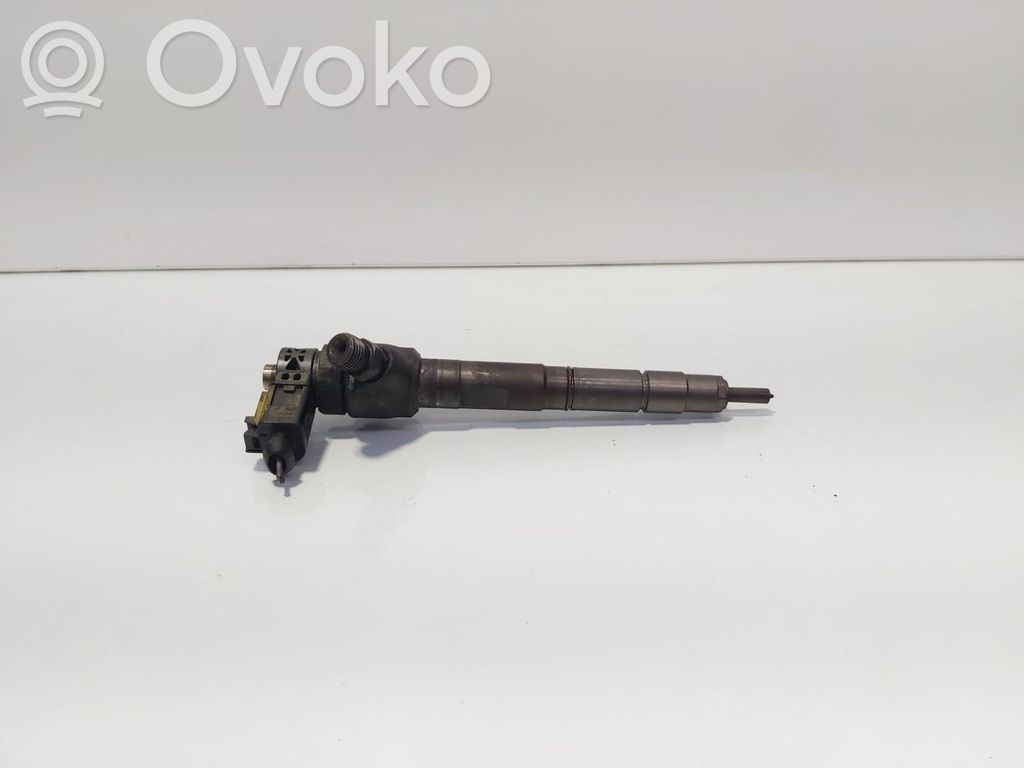 Volkswagen PASSAT B7 Polttoainesuutin 