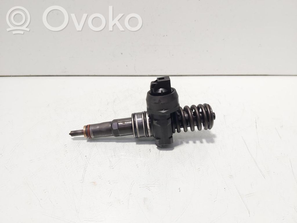 Audi A4 S4 B7 8E 8H Injektor Einspritzdüse 