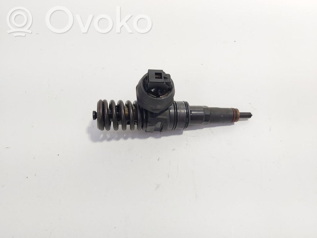 Skoda Fabia Mk2 (5J) Injektor Einspritzdüse 