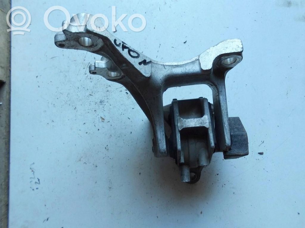Honda Civic IX Engine mount bracket 
