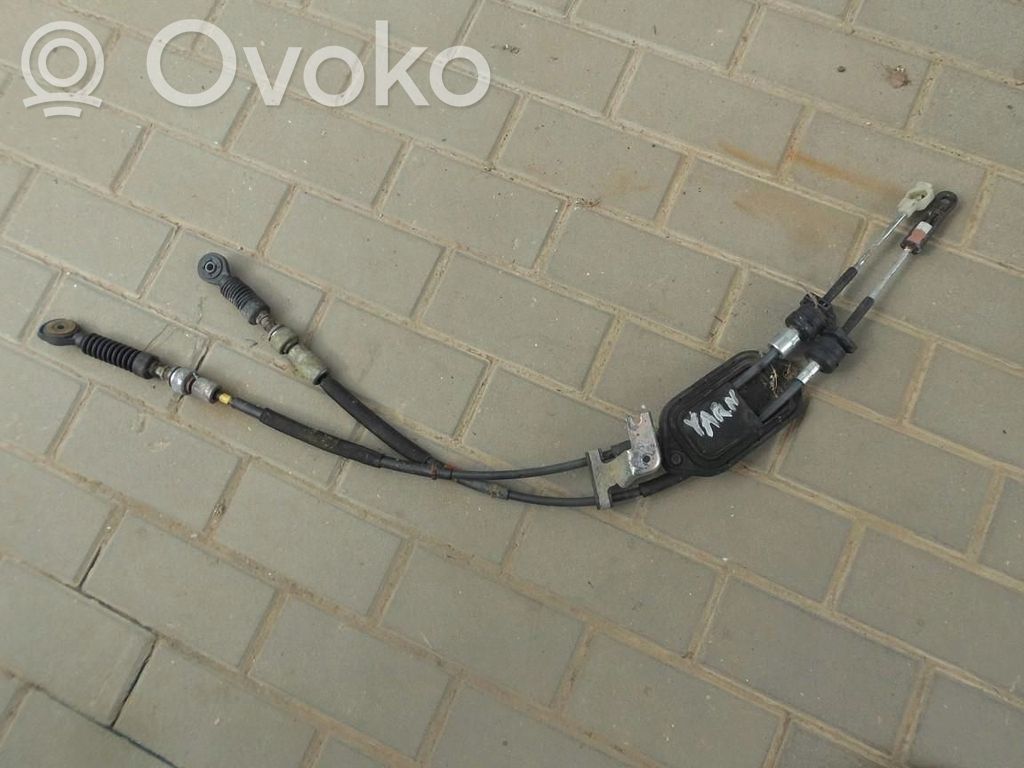 Toyota Yaris Gear shift cable linkage 