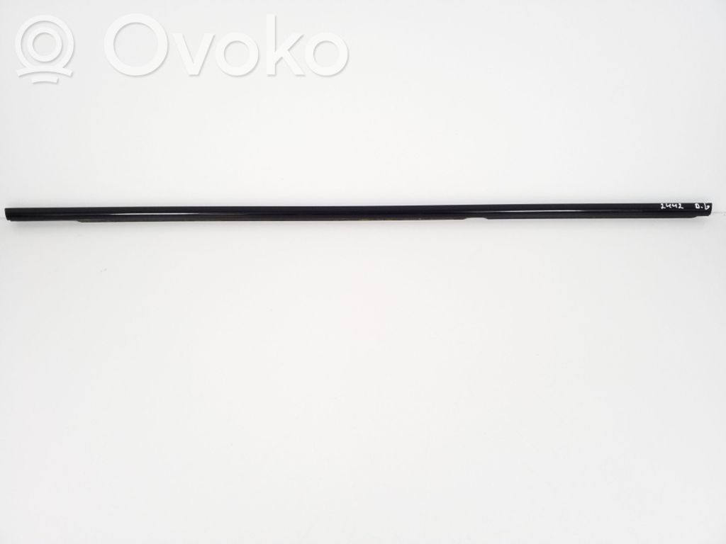 Listwa drzwi tylnych   7258292