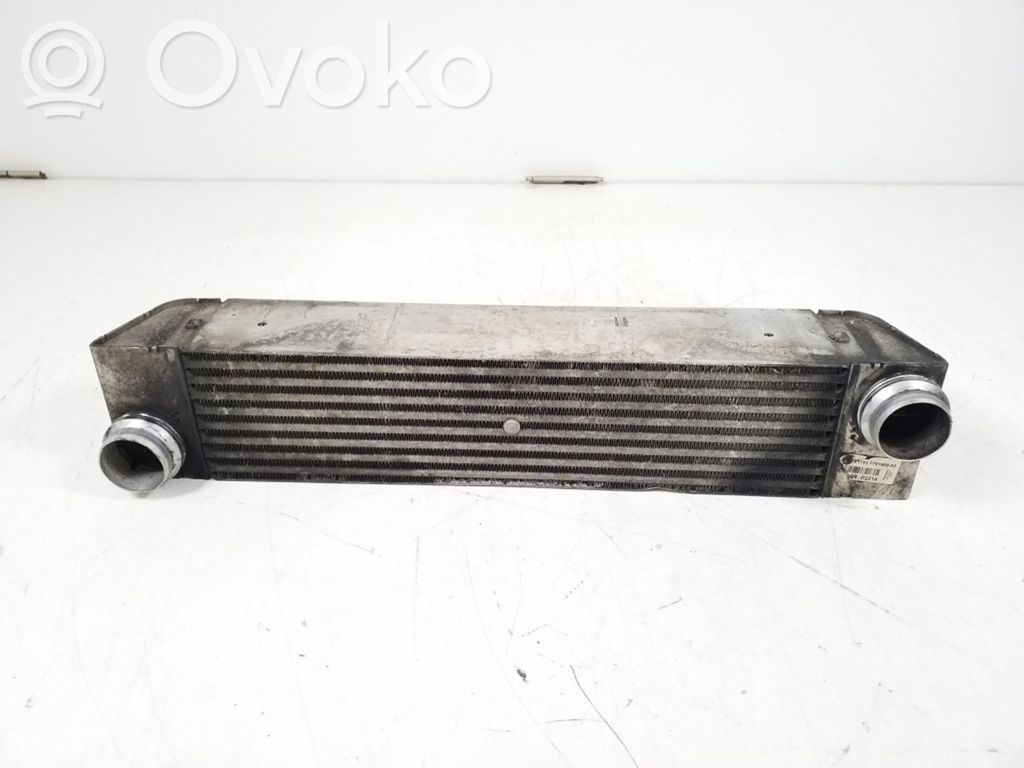 BMW 7 E65 E66 Interkūlerio radiatorius 