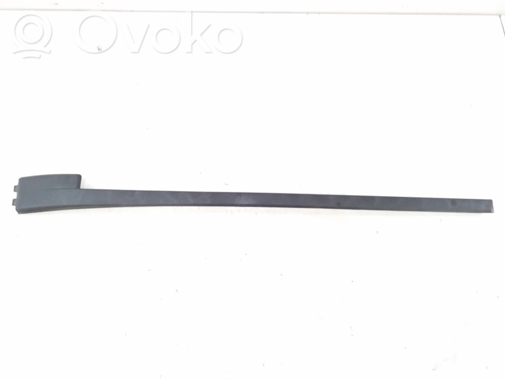 Listwa szyby czołowej / przedniej   05182560AD