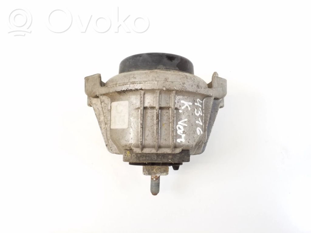 BMW Z4 E89 Engine mount bracket 