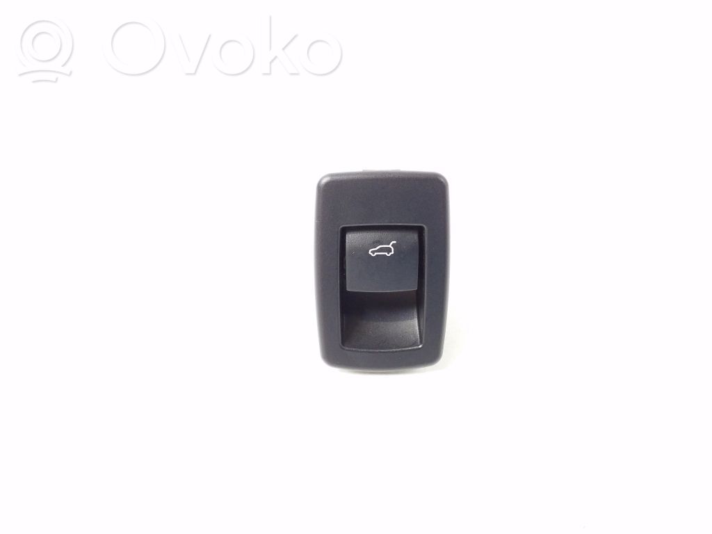 BMW 2 F45 Tailgate opening switch 