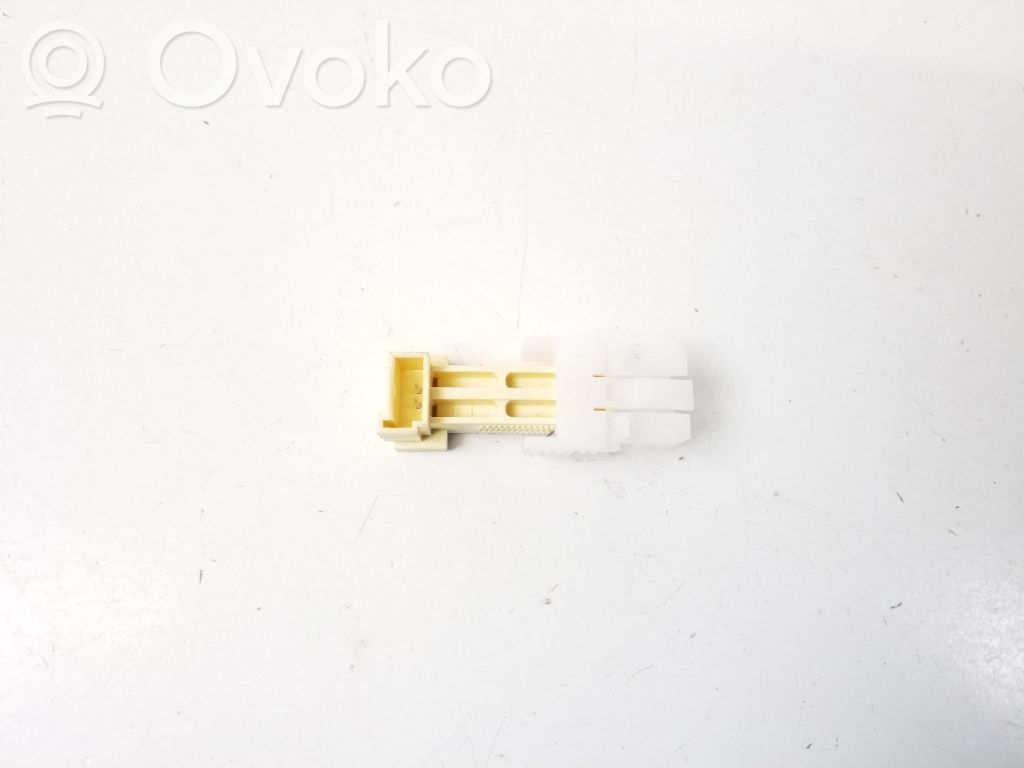 BMW 2 F45 Brake pedal sensor switch 