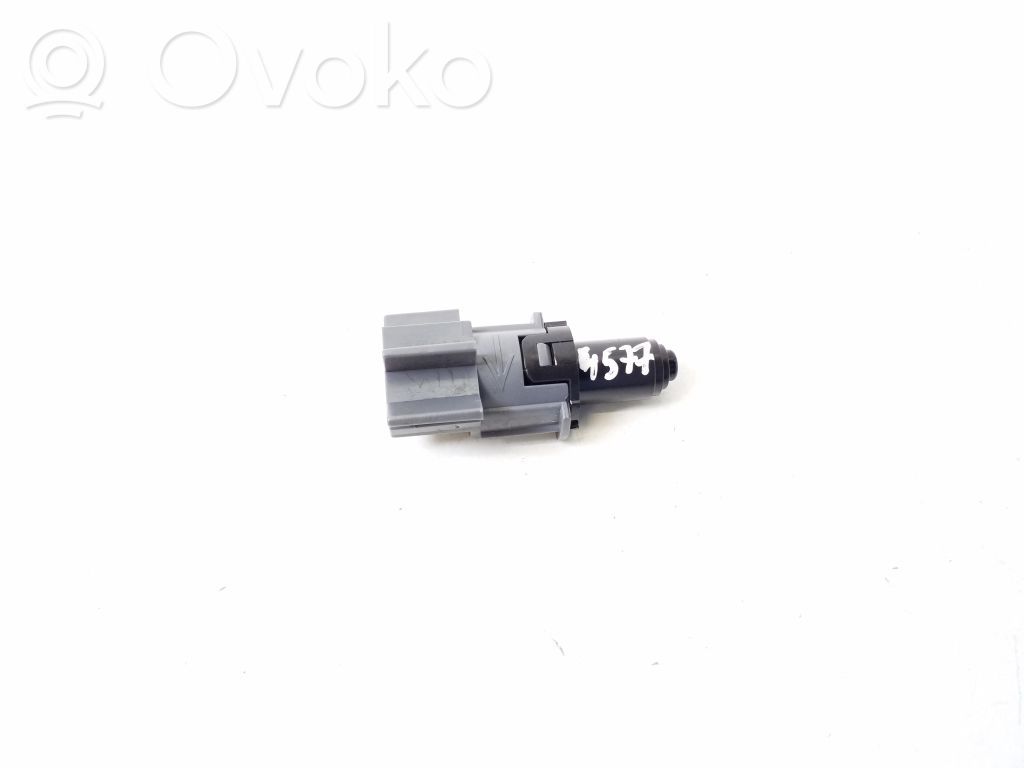 Interior temperature sensor   7PP907527A