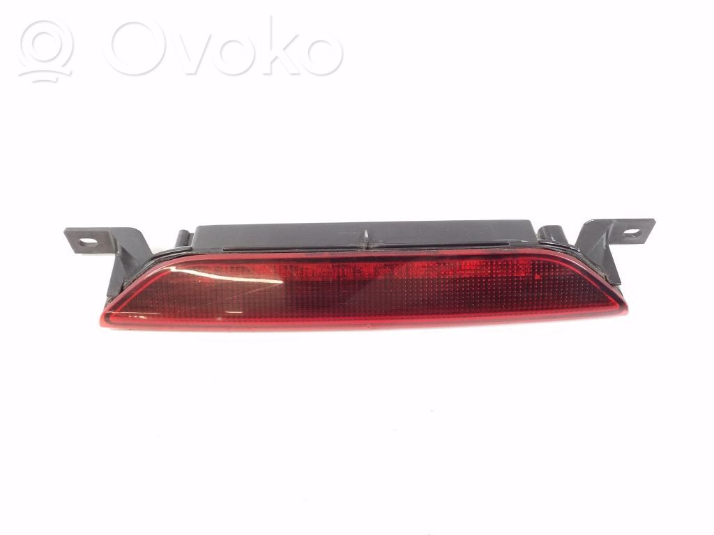 Jeep Grand Cherokee Third/center stoplight 