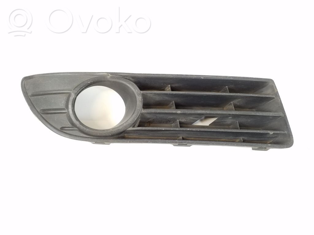 Volkswagen Polo Kratka dolna zderzaka przedniego 