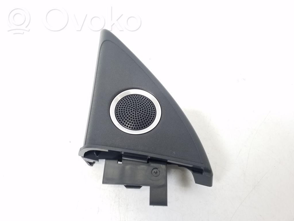 Cache enceinte centrale   8T8035423E,8T8857505A