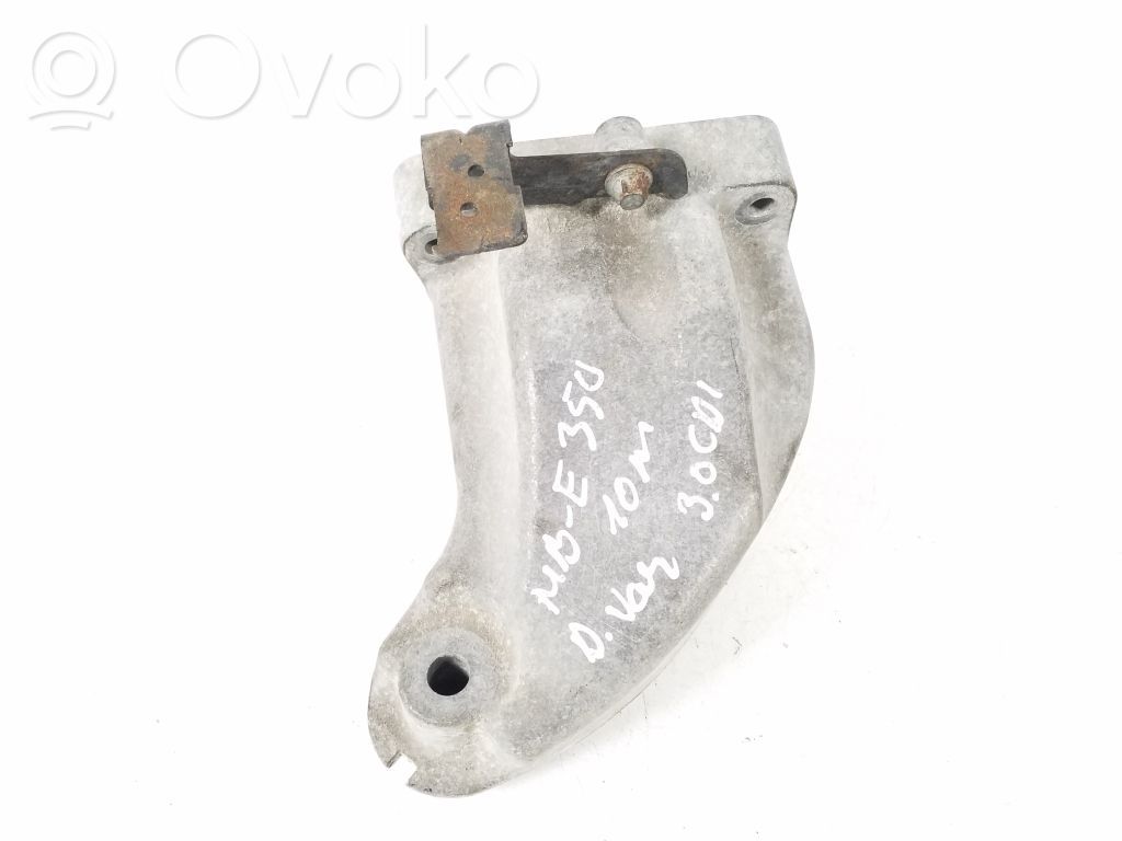 Mercedes-Benz E C207 W207 Engine mounting bracket 