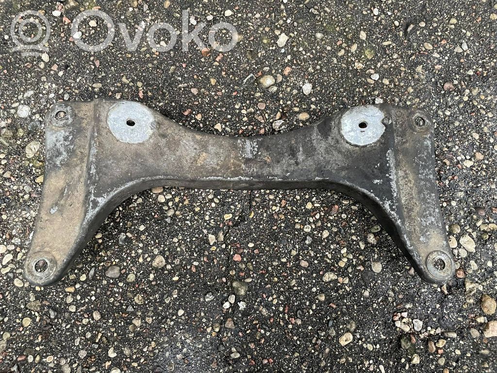 BMW 5 E39 Gearbox mounting bracket 
