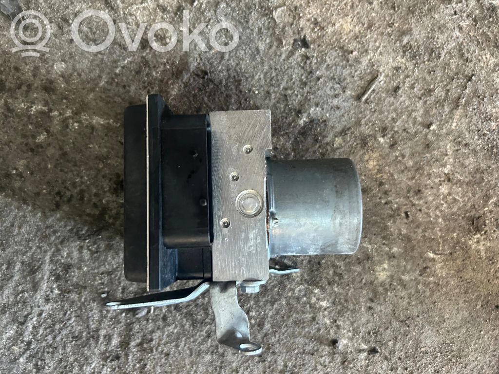 ABS-pumppu   6783294
