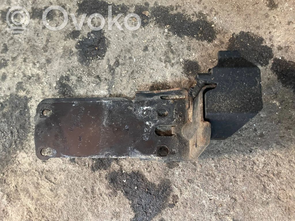 Radiator mount bracket   5164717,H260BD4Z,23781010