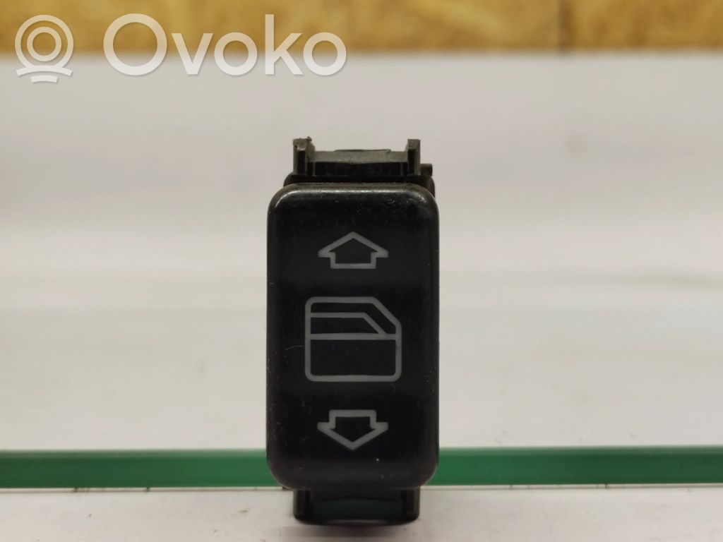 Mercedes-Benz E W124 Electric window control switch 
