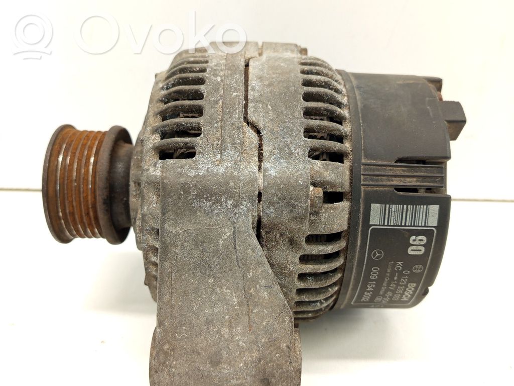 Mercedes-Benz 190 W201 Ģenerators 