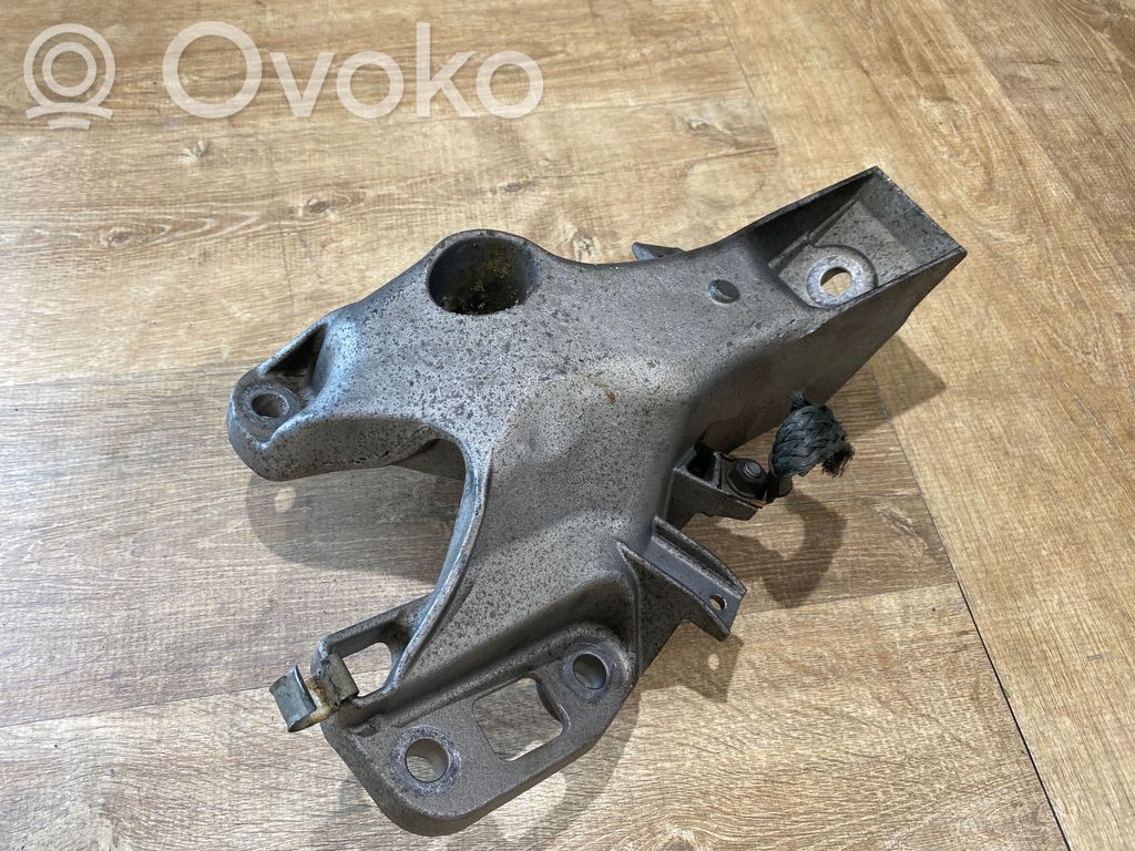 Mini One - Cooper R56 Engine mounting bracket 