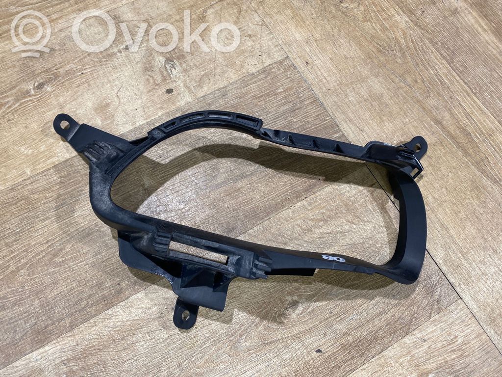 Jeep Grand Cherokee Headlight/headlamp mounting bracket 