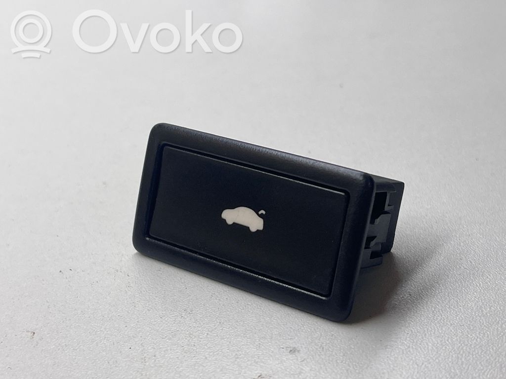 Tailgate/boot open switch button   3D0959831D,0000008921895,17212