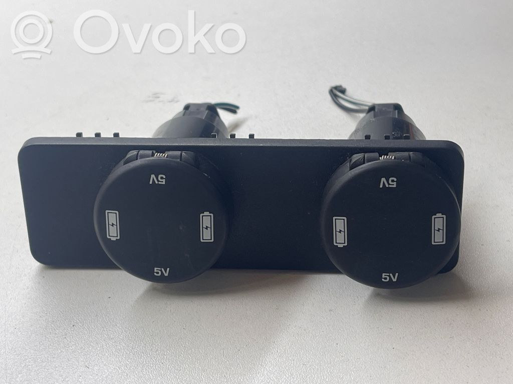 Land Rover Discovery 5 Gniazdo / Złącze USB 