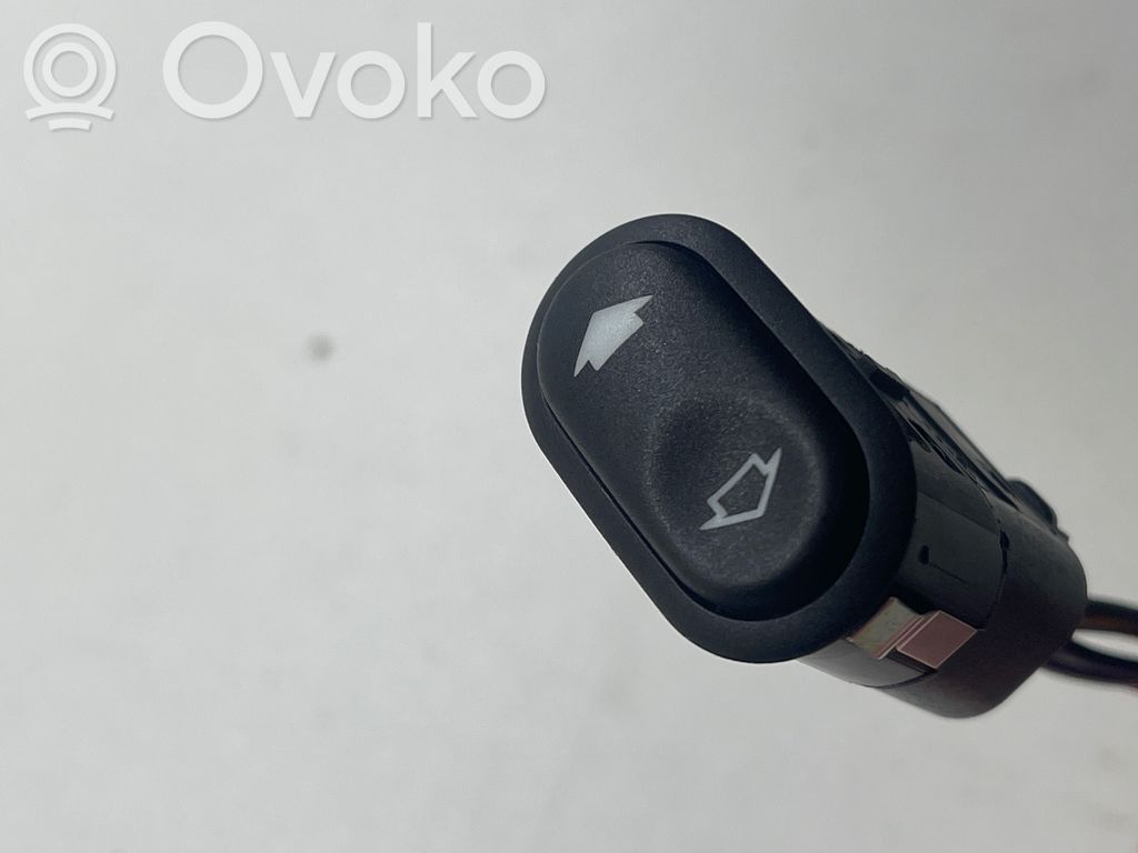 Interruptor de control del asiento   15B679AA,7W17,42936,03160205