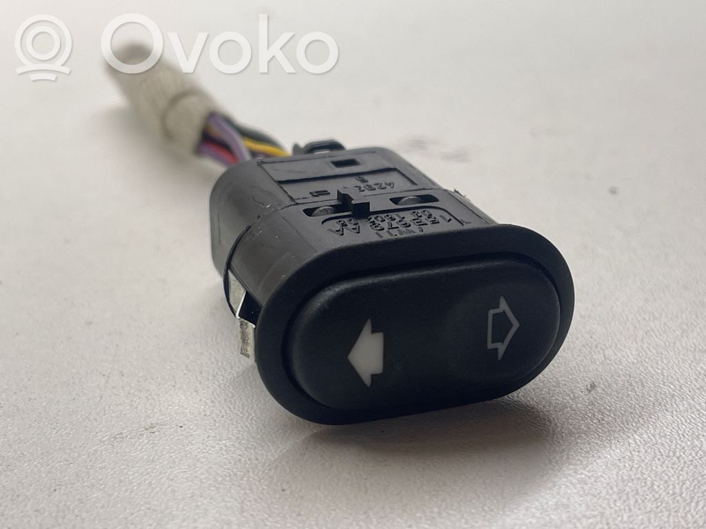 Interruptor de control del asiento   15B679AA,7W17,42936,03160205
