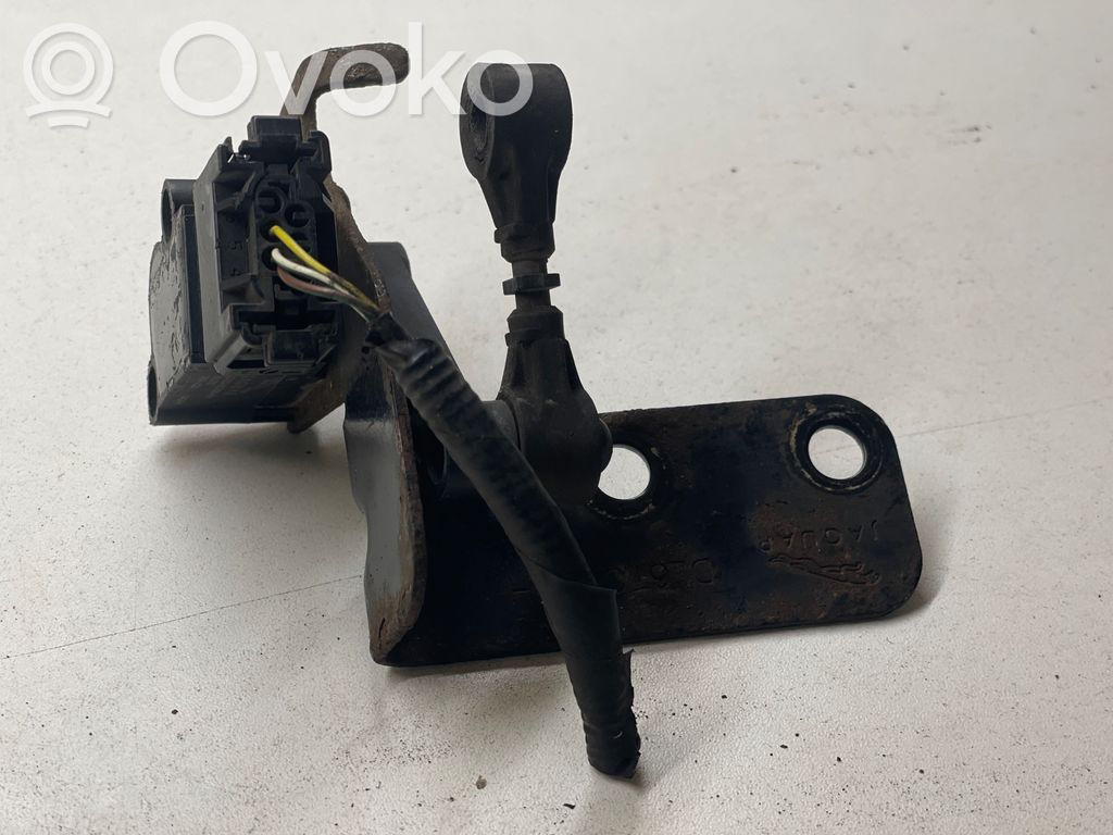 Jaguar F-Type Air suspension front height level sensor 