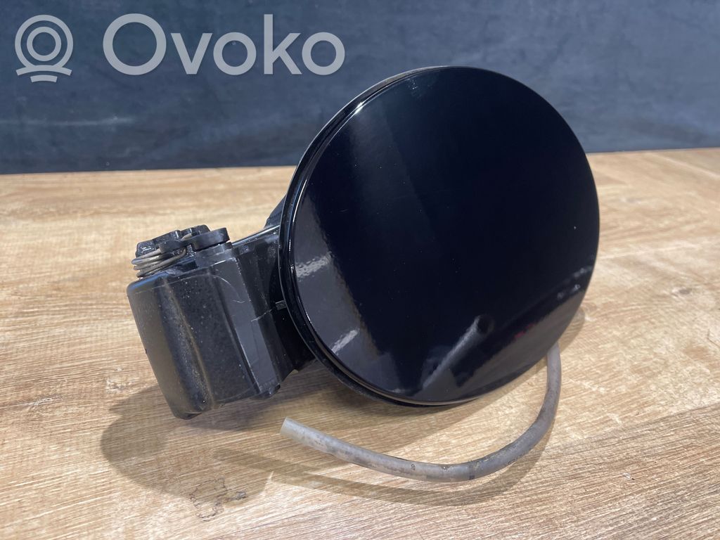 Polttoainesäiliön korkki   J9C327936
