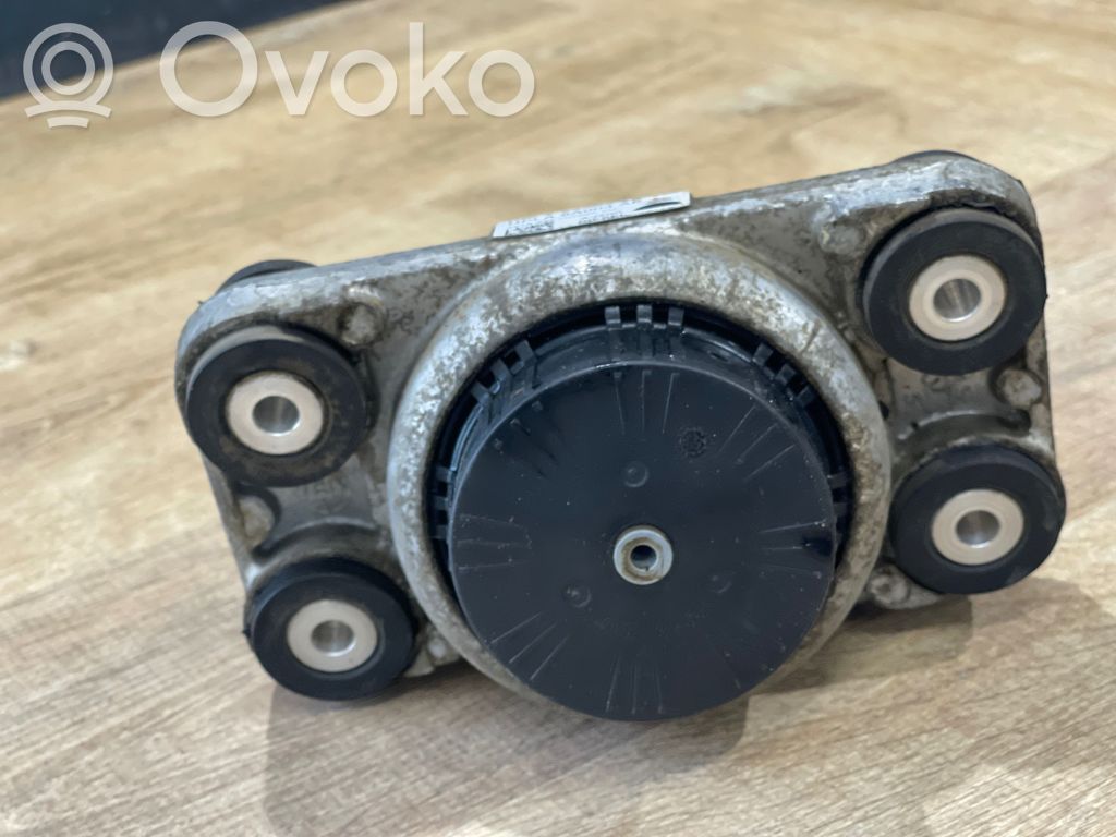 Land Rover Discovery 5 Engine mount bracket 