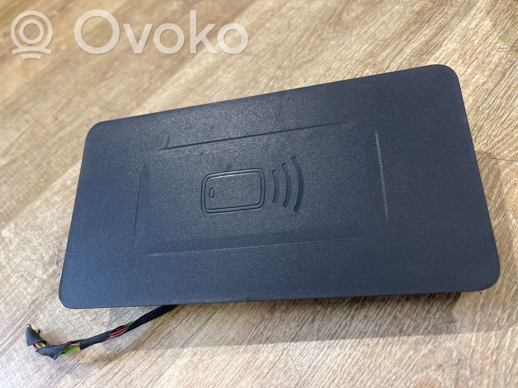 BMW M3 G80 Wireless charging module 