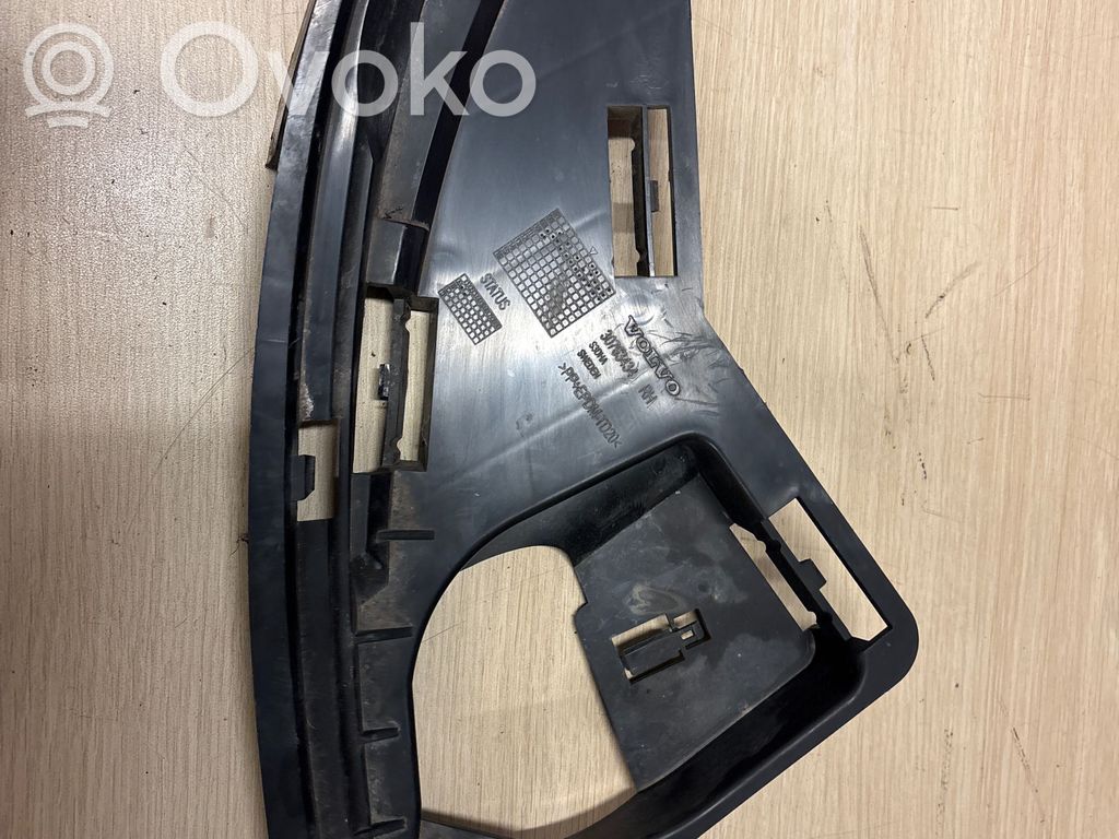 Volvo XC60 Headlight/headlamp mounting bracket 