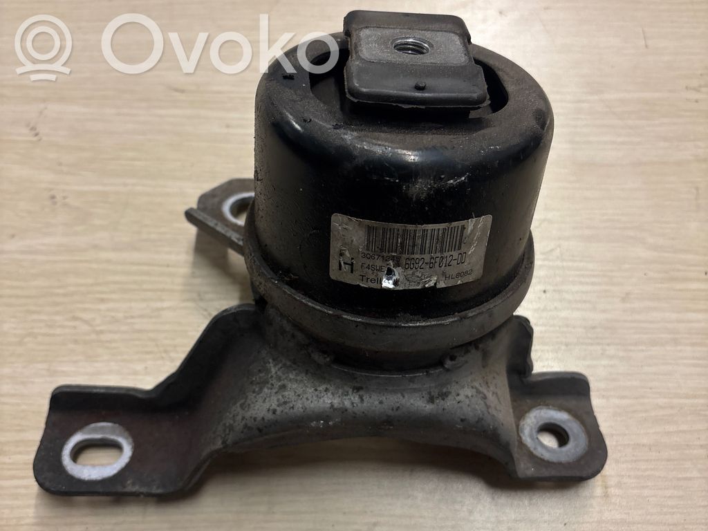 Volvo XC60 Engine mount bracket 