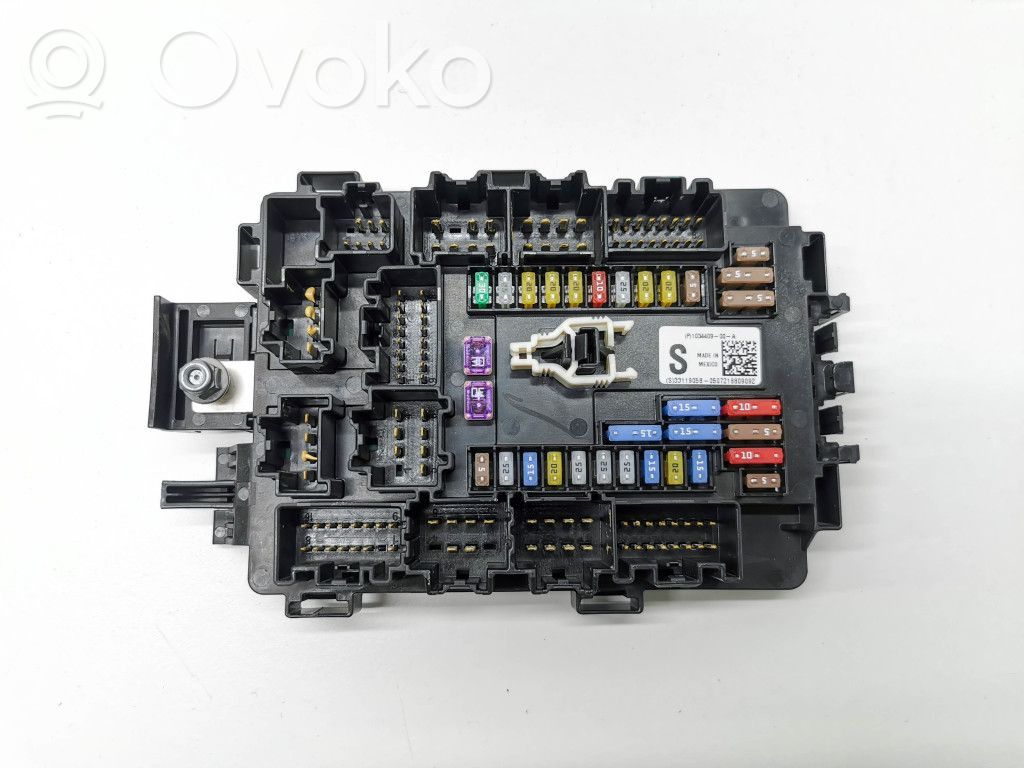 Tesla Model S Fuse module 