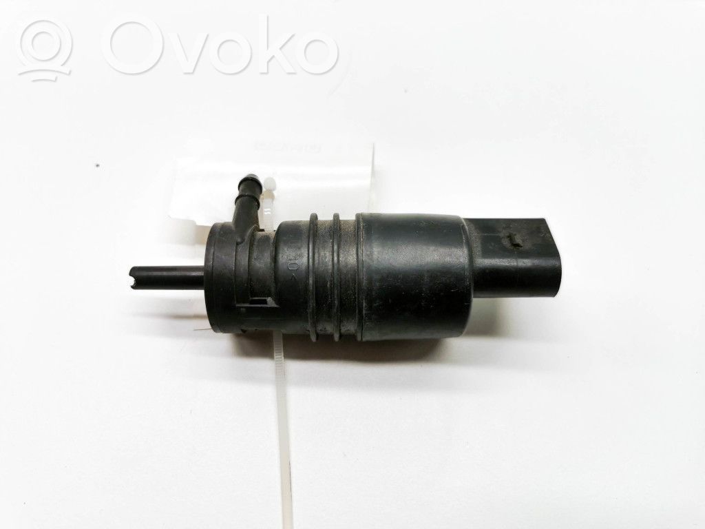 BMW 3 F30 F35 F31 Windscreen/windshield washer pump 